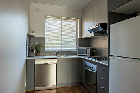 Adelaide DressCircle Apartments Childers Street - Accommodation NSW 7