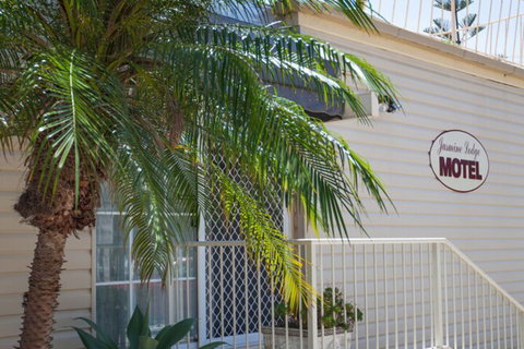Jasmine Lodge Motel - Accommodation NSW 1