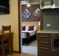 Glenelg Gateway Apartments - Accommodation NSW
