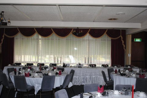 Golden Hills Motel - Accommodation NSW 4