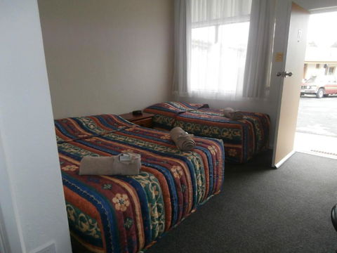 Golden Hills Motel - Accommodation NSW 3