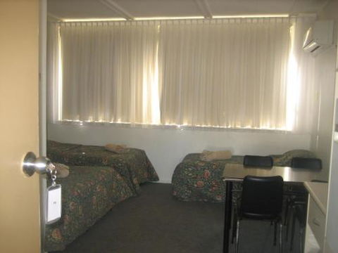 Golden Hills Motel - Accommodation NSW 5