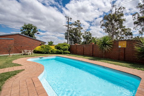 Golden Country Motel & Caravan Park - Accommodation NSW 6