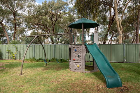 Golden Country Motel & Caravan Park - Accommodation NSW 1