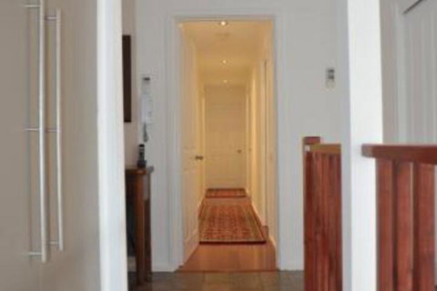 The Pommy Tree - Accommodation NSW 3