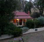 Sinnamons Cottage - Accommodation NSW