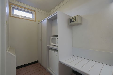 Olympia Motel - Accommodation NSW 3
