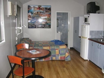 Ivanhoe Village Caravan Resort - Accommodation NSW 5