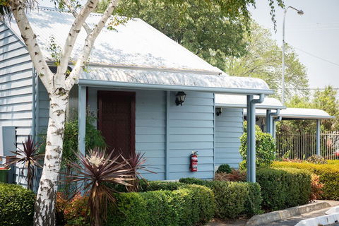 Canberra Ave Villas - Accommodation NSW 4