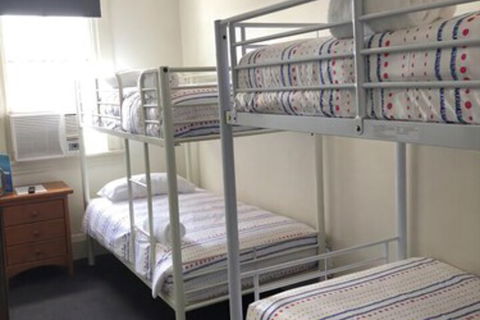 Australian Hotel - Accommodation NSW 1