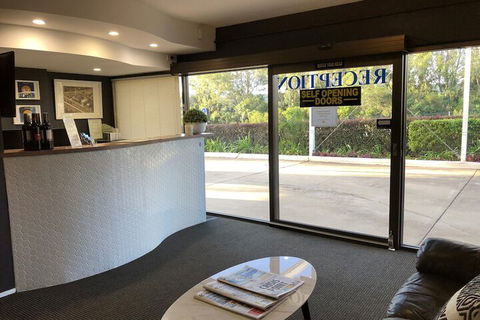 Logan City Motor Inn - Accommodation NSW 4
