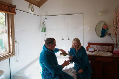 Olinda Country Cottages - Accommodation NSW 2