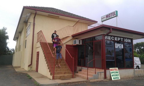 Goolgowi Highway Motel - Accommodation NSW 5