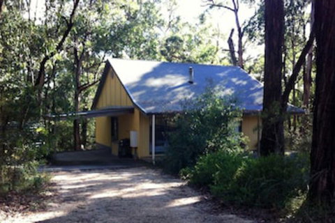 Idyllic Retreat For 4 People In Beautiful Otway Ranges, Recharge & Refresh In Hot Tub - Accommodation NSW 0