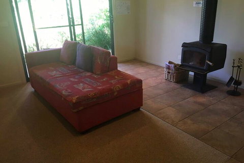 Idyllic Retreat For 4 People In Beautiful Otway Ranges, Recharge & Refresh In Hot Tub - Accommodation NSW 3