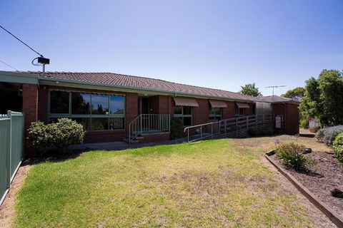 Geelong Holiday Home - Accommodation NSW 3