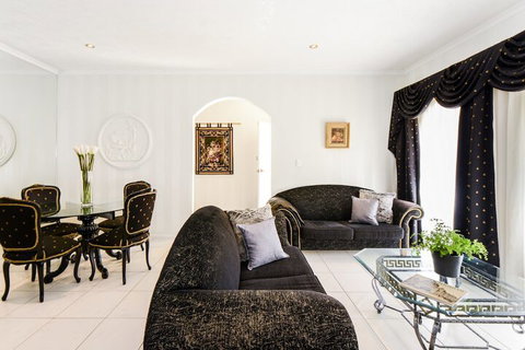 BOUTIQUE STAYS - Brighton Rose - Accommodation NSW 3