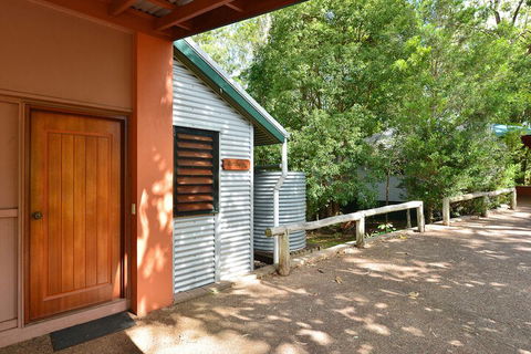 Bushland Cottages And Lodge - Accommodation NSW 2