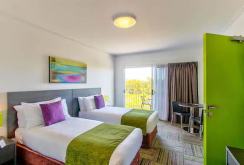 Mackay Oceanside Central Hotel - Accommodation NSW 5