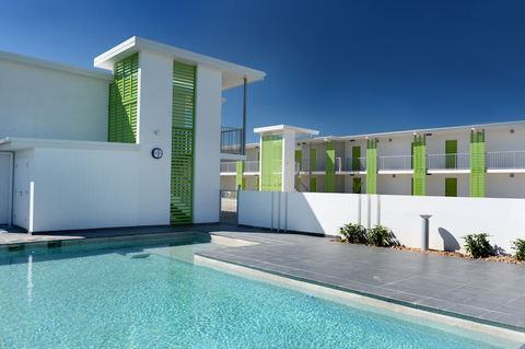Mackay Oceanside Central Hotel - Accommodation NSW 2