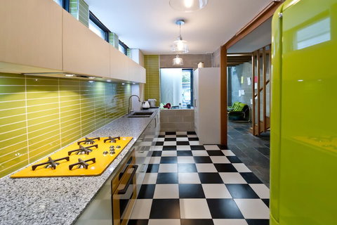 Retro House - Accommodation NSW 4