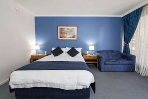 MAS Country Riverboat Lodge Motor Inn - Accommodation NSW 0