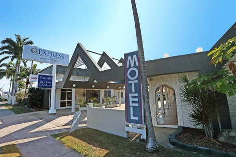 Q Express - Accommodation NSW 0