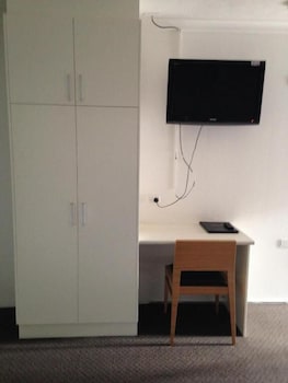 Q Express - Accommodation NSW 3