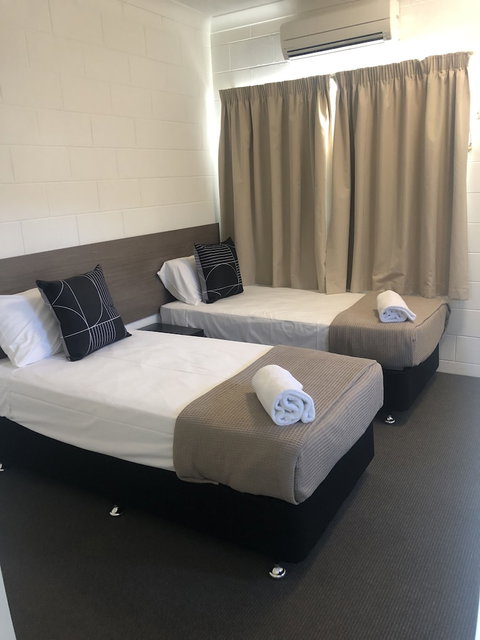 Q Express - Accommodation NSW 4