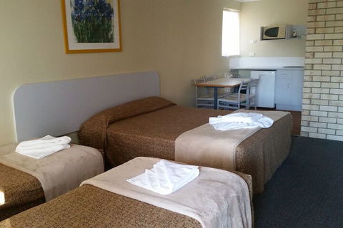 Ocean Parade Motel - Accommodation NSW 5