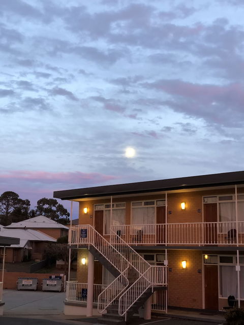 Queanbeyan Motel - Accommodation NSW 0