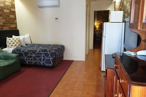 Leagues Motel - Accommodation NSW 4