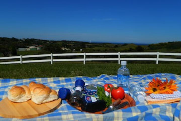 Yambacoona TAS Accommodation NSW