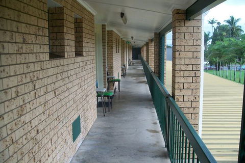 Sun Plaza Motel Mackay - Accommodation NSW 3