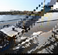 Lakeside Villas at Crittenden - Accommodation NSW