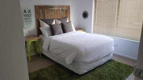 At Home Apartments - Accommodation NSW 6