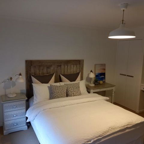 At Home Apartments - Accommodation NSW 4