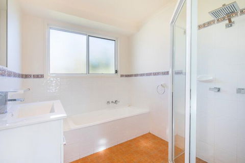 Breeze In Mollymook - Accommodation NSW 7