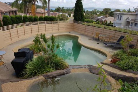 Corlette Poolside Getaway - Accommodation NSW 3