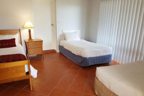 Corlette Poolside Getaway - Accommodation NSW 2