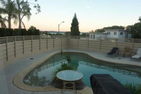 Corlette Poolside Getaway - Accommodation NSW 4