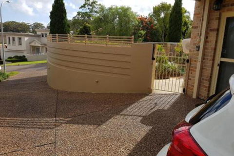 Corlette Poolside Getaway - Accommodation NSW 0