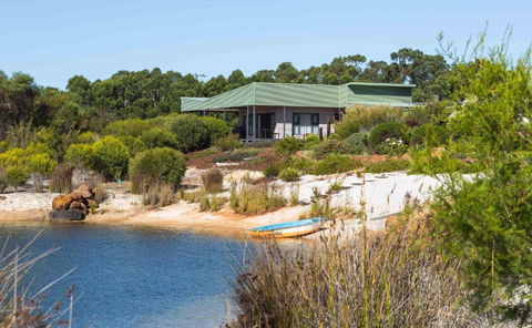 Kooyar Mia - Accommodation NSW 5