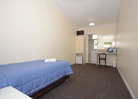 Ned Kelly's Motel - Accommodation NSW 3