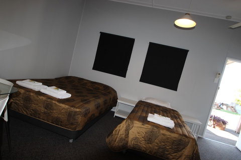 Ned Kelly's Motel - Accommodation NSW 5