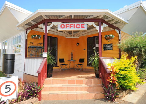 Ned Kelly's Motel - Accommodation NSW 0