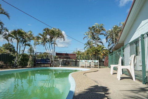 Bluff Palms Motel - Accommodation NSW 2