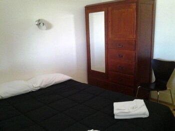 Hotel Boston - Accommodation NSW 6