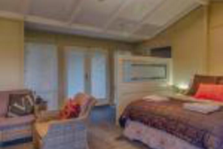 Stratham WA Accommodation NSW