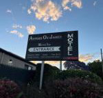 Asters on James Motor Inn - Accommodation NSW